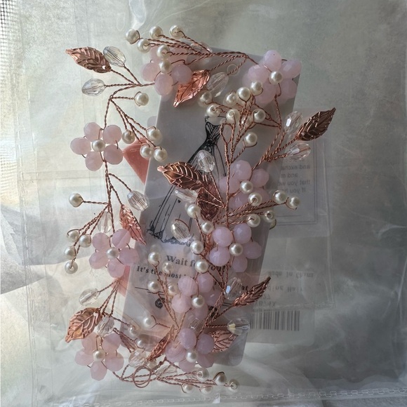 Bridal Headpiece - Picture 1 of 2